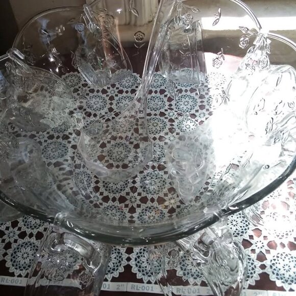 Anchor Hocking 1997 Savannah 18 Piece Punch Bowl Set - Never Used - In Box - Picture 4 of 10